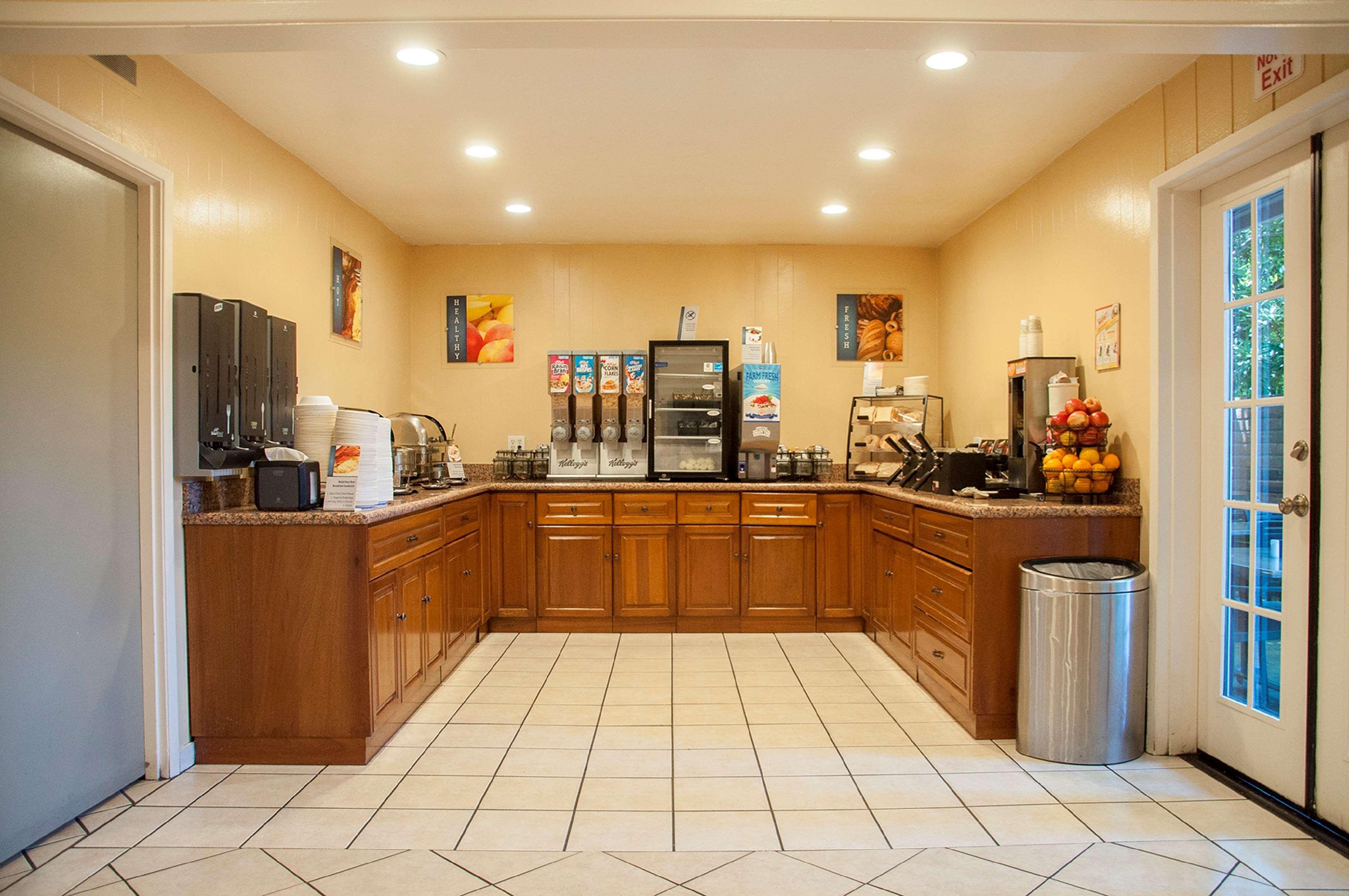 Best Western Village Inn Фресно Екстериор снимка